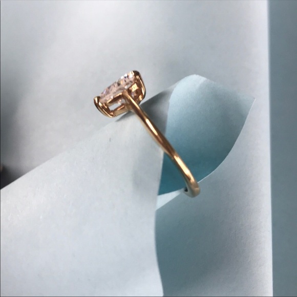 Beautiful heart shaped CZ ring - Picture 4 of 5